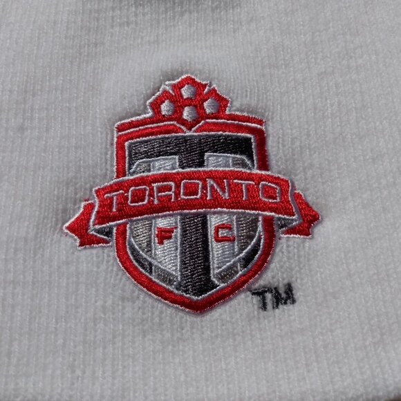 Toronto Football Club Hat TFC Toque Soccer KIA Auto Knit Beanie Cap White - Picture 2 of 13